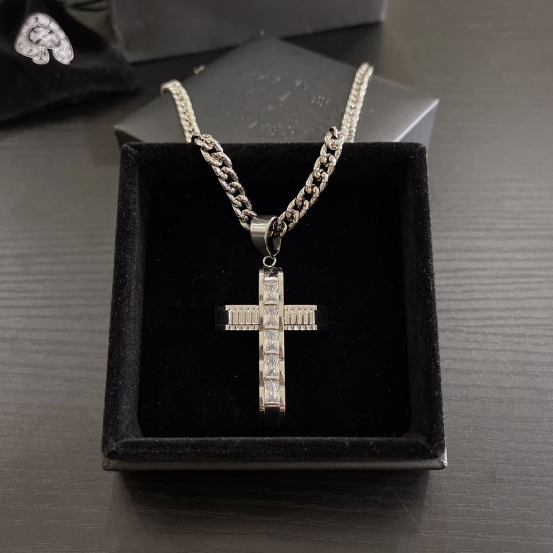 Ch**me He**ts necklaces